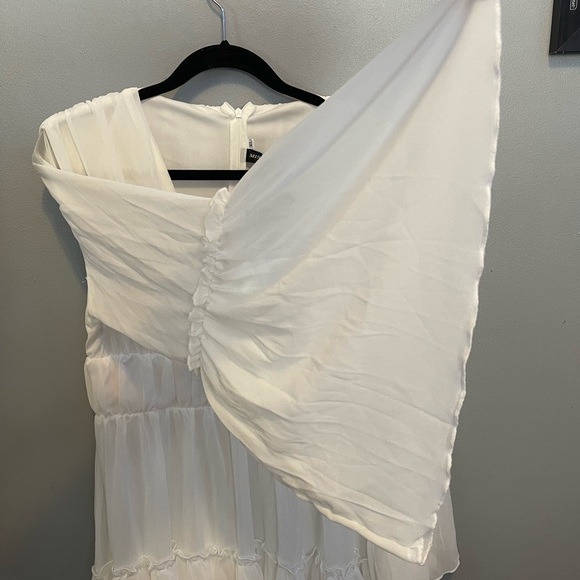 White Flowy arm Dress - Picture 6 of 10